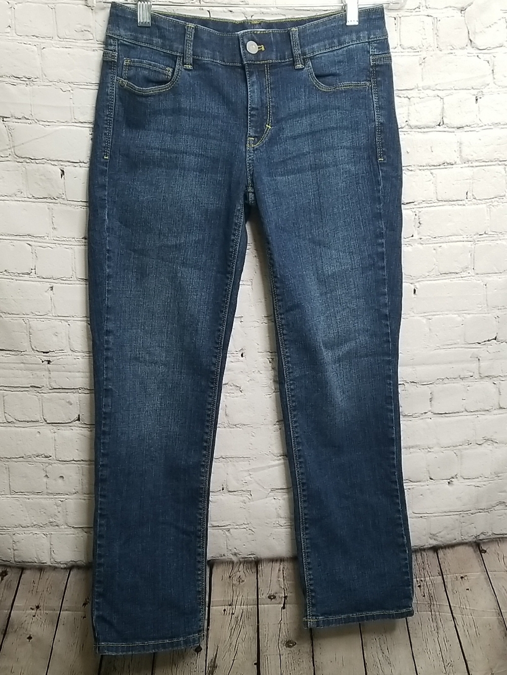 White House Black Market Womens Size 4 Slim Crop Jeans